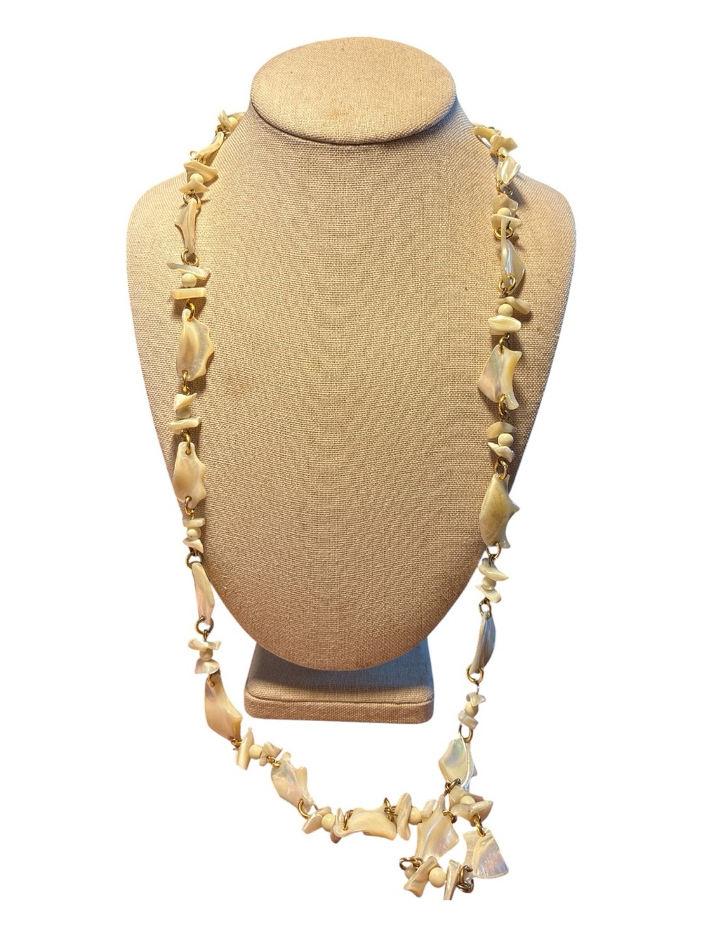 🔵 Cream Shell Long Necklace ~ 37 Inches
